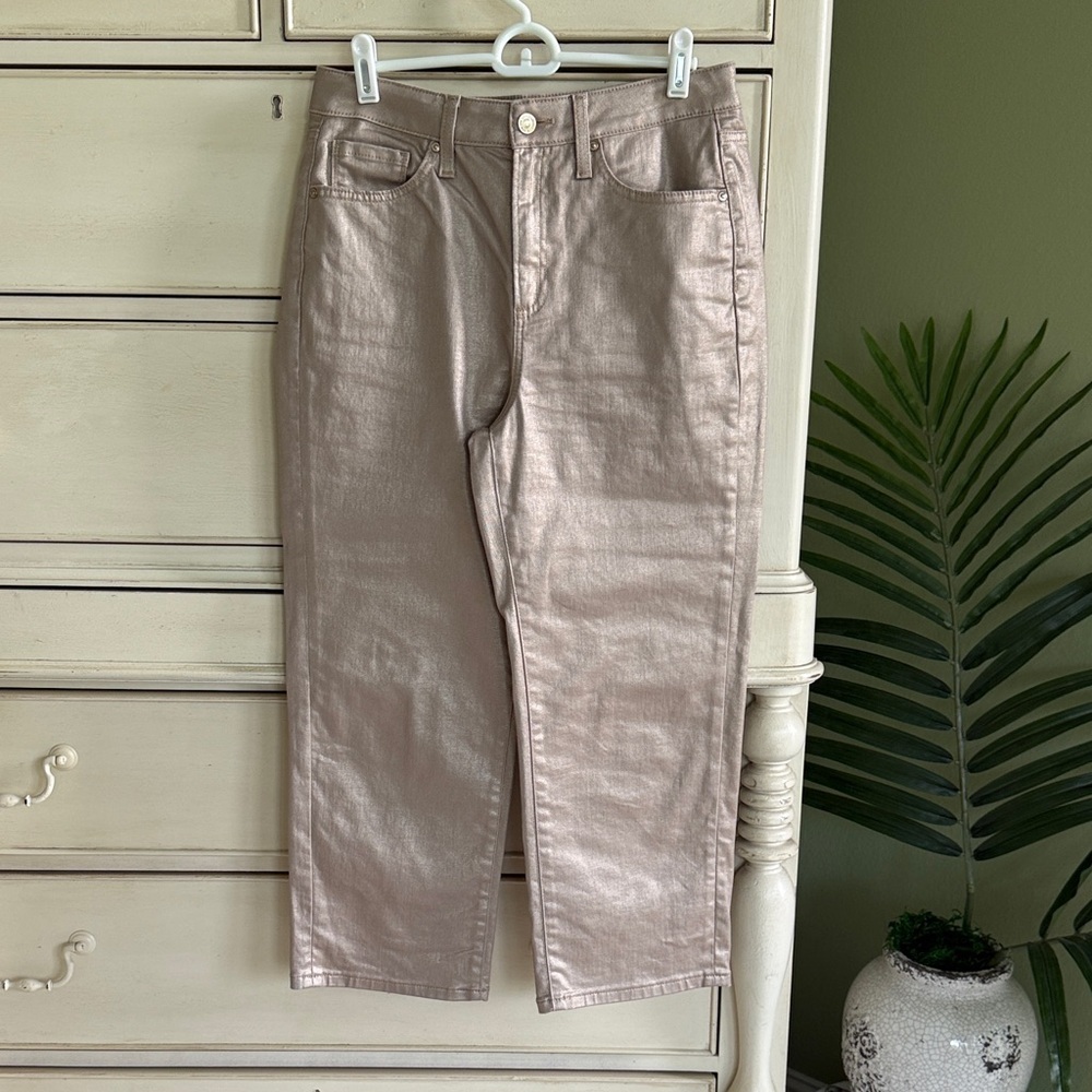 Chico's Shimmering Platinum/Beige Cropped Jeans size 6